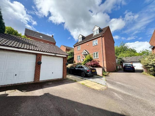 House for sale in Redhill Grange, Wellingborough