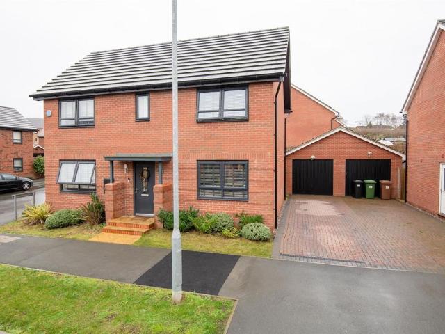 House for sale in Glenvale Park, Wellingborough