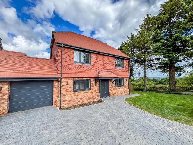 House for sale in Guestling Green, Heathlands