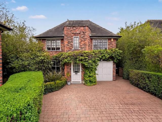 House for sale in Hampstead Garden Suburb, Greater London