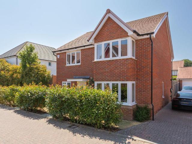House for sale in Perryfields, West Sussex