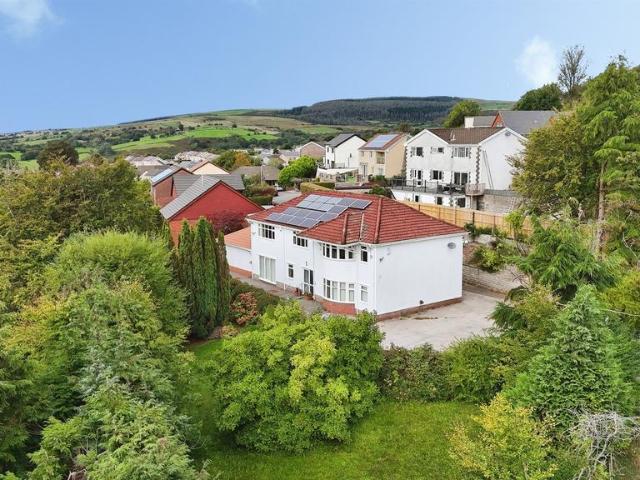 House for sale in Tonyrefail