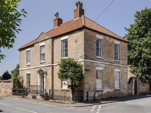 House for sale in Winterton, North Lincolnshire