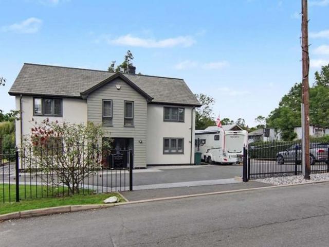 House for sale in Allesley, Coventry