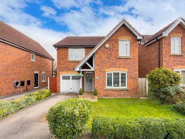 House for sale in Howden Clough, Batley