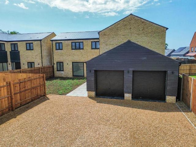 House for sale in Haynes, Bedfordshire