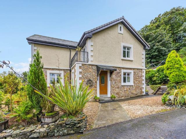House for sale in Clynder, Scotland