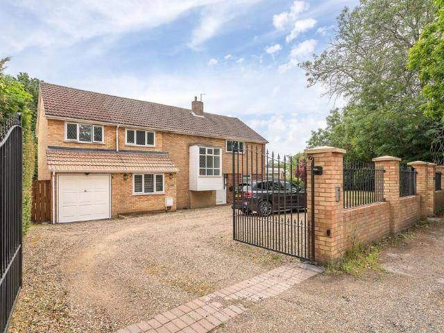 House for sale in Bickley, Greater London