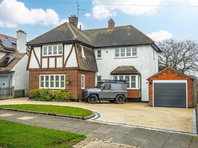 House for sale in Alton Barnes, Essex