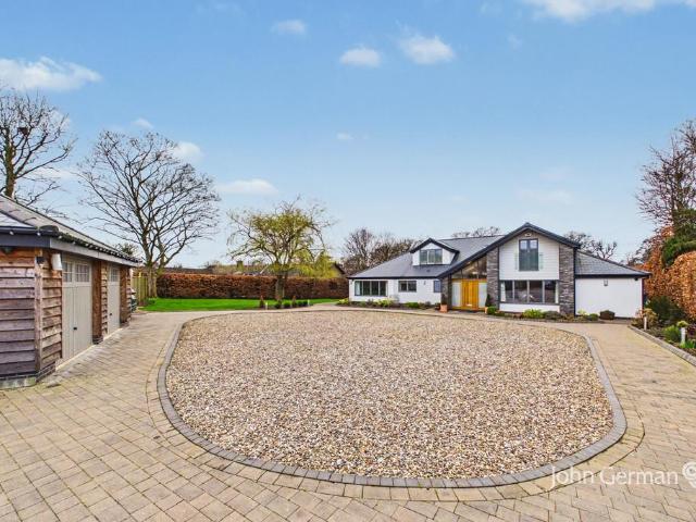 House for sale in Baswich, Staffordshire