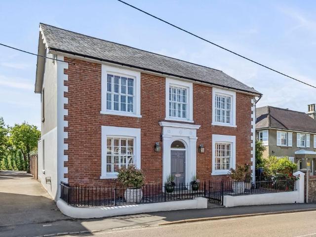 House for sale in Perryfields, West Sussex