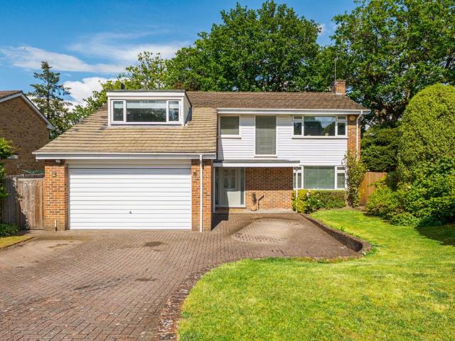 House for sale in Sheerwater, Woking