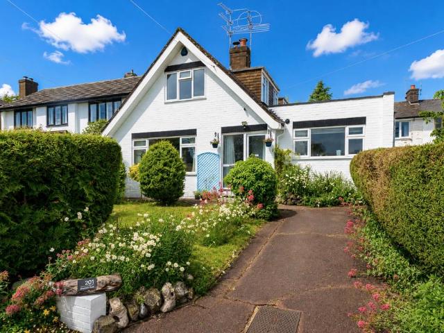 House for sale in Slip End, Bedfordshire