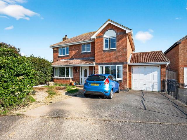 House for sale in Littlecote, West Sussex