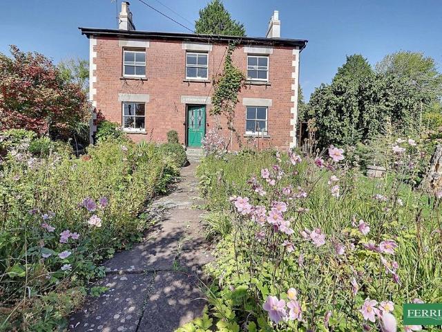 House for sale in Bromsberrow Heath, Gloucestershire
