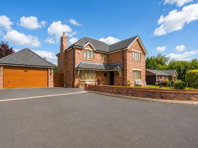 House for sale in Tarleton, Roby Mill