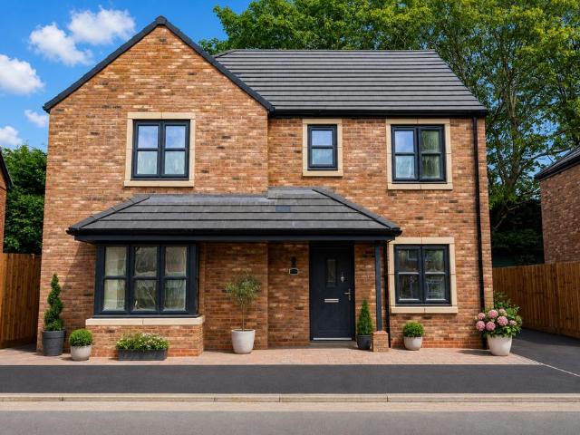 House for sale in Moses Gate, Lee Bank