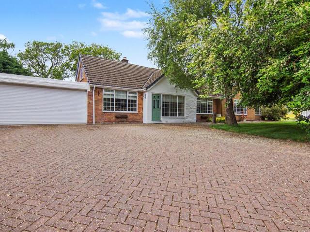 House for sale in Wood End, Gun Hill
