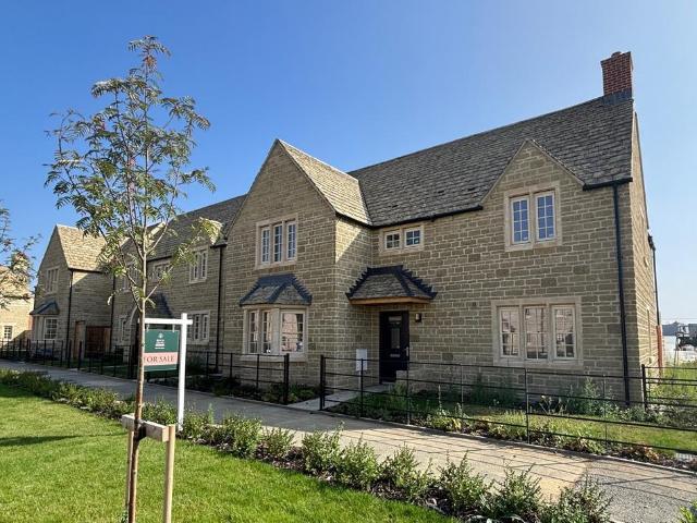 House for sale in Fossebridge, Gloucestershire