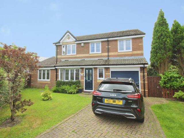 House for sale in Clough Dene