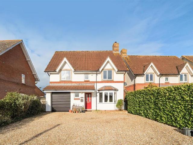 House for sale in Dauntsey, Wiltshire