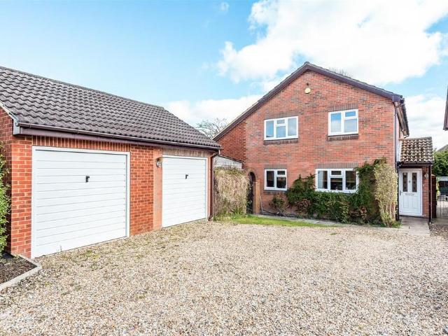 House for sale in Pouchen End, Hertfordshire