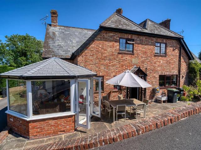 House for sale in Stalbridge