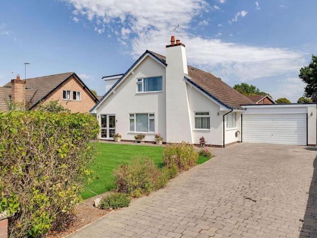 House for sale in Guilden Sutton