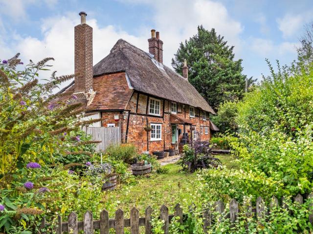 House for sale in Egypt, Winchester