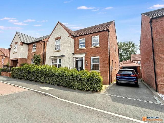 House for sale in Hugglescote, Leicestershire