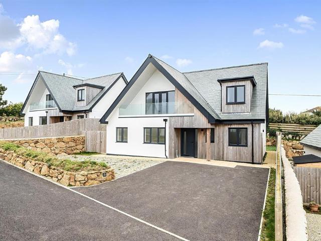 House for sale in Mayon, Sennen