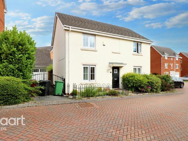 House for sale in Robin Hood, West Yorkshire