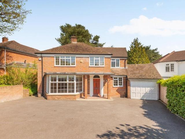 House for sale in Gerrards Cross, Tatling End