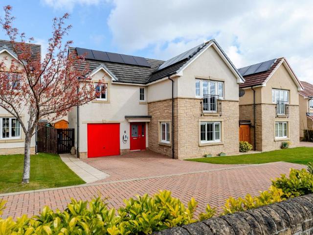 House for sale in Winchburgh, Scotland