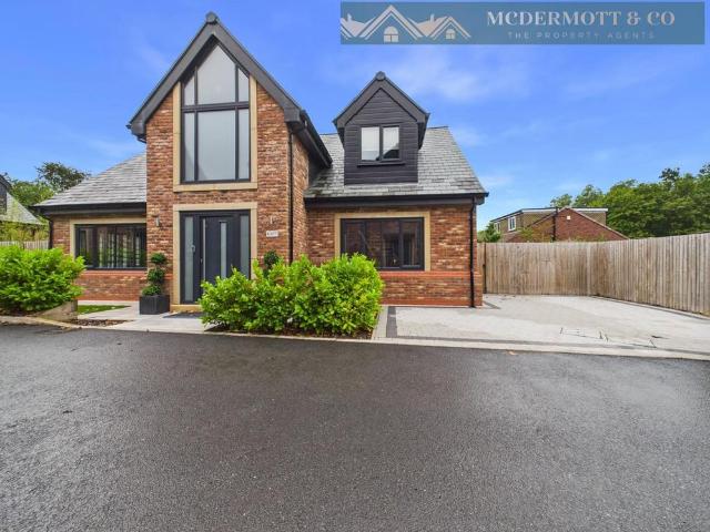 House for sale in Saddleworth, Pendock