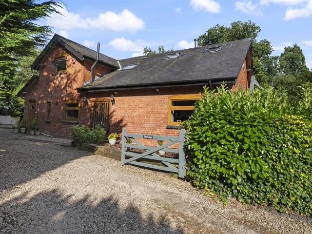 House for sale in Froggatt, East Midlands