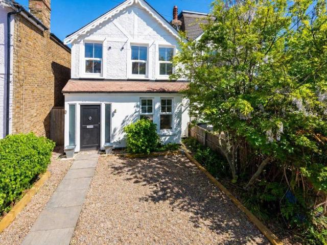 House for sale in New Malden, Greater London