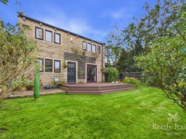 House for sale in Hawksclough, Calderdale