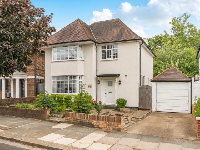 House for sale in London Borough of Ealing, Park Royal