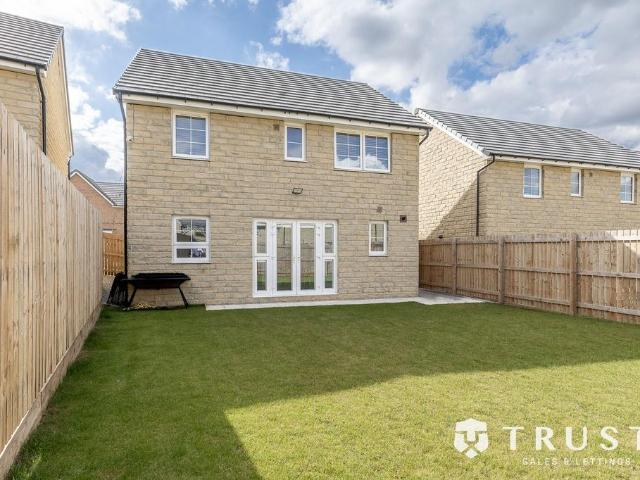 House for sale in East Ardsley, Leeds