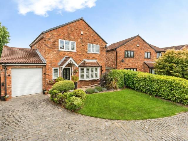 House for sale in Cinnamon Brow, Warrington