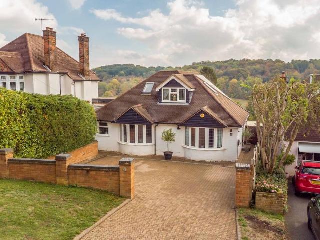 House for sale in Wooburn, Loudwater