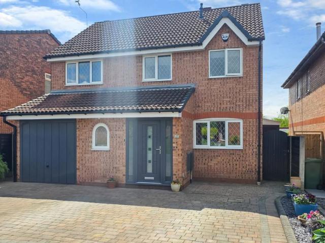 House for sale in New Hall Farm, Wigan