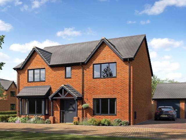 House for sale in Walton Park, Milton Keynes