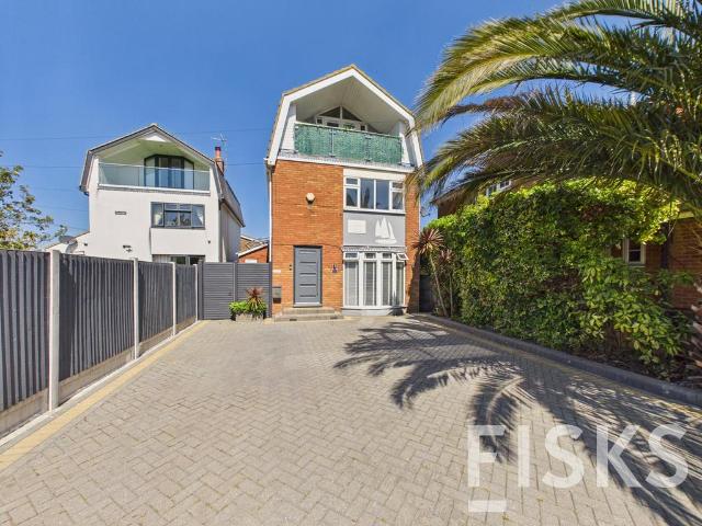 House for sale in Canvey Island