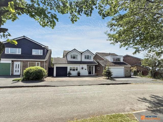 House for sale in Agar Nook, Leicestershire