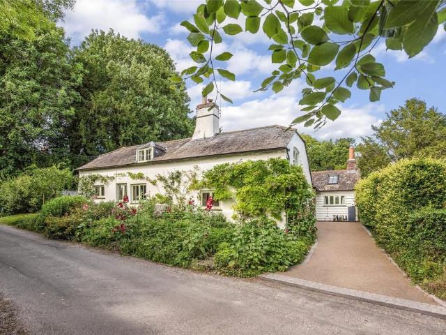 House for sale in Littlecote, West Sussex