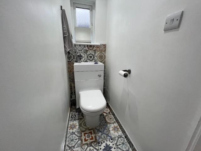 House for sale in Hatch End, Greater London