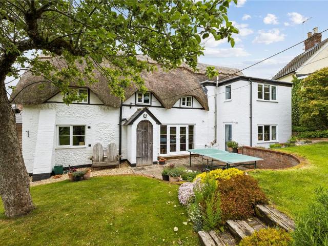House for sale in Barton Stacey, Hampshire