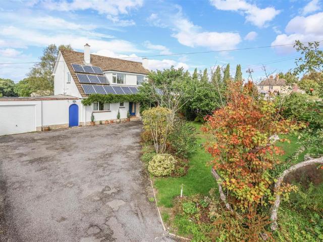 House for sale in Clapgate, Furzehill